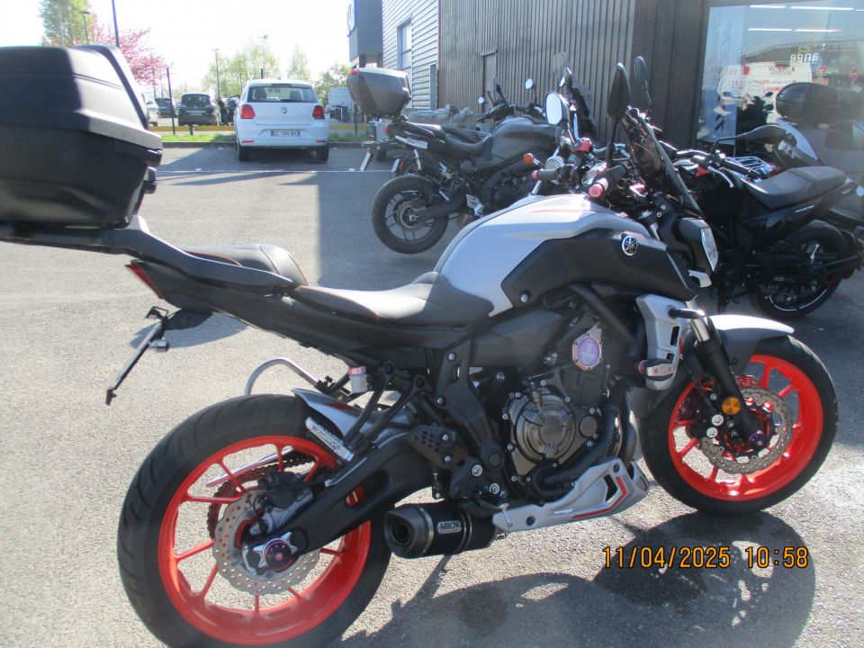 YAMAHA MT-07 20