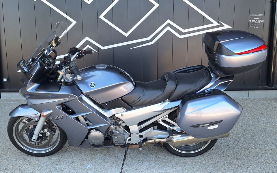YAMAHA FJR 1300 ABS 2