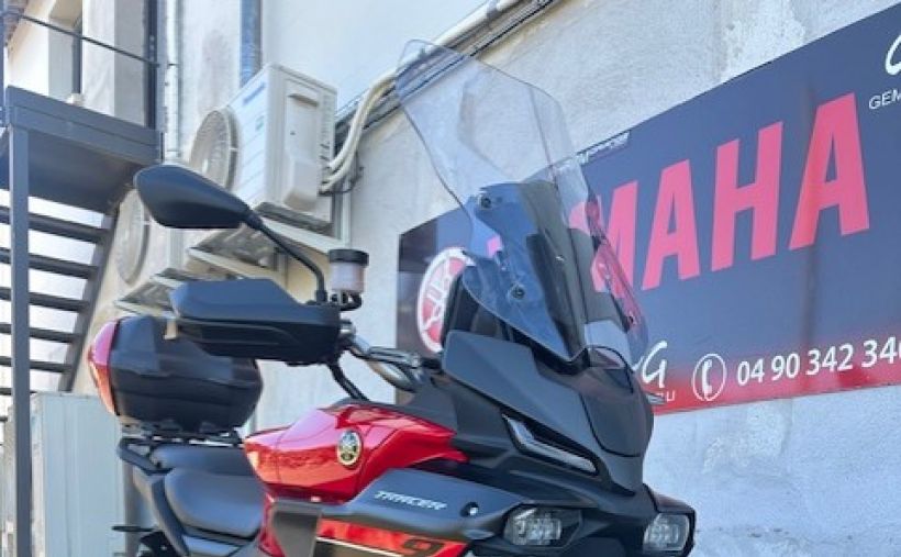 YAMAHA TRACER 9 1