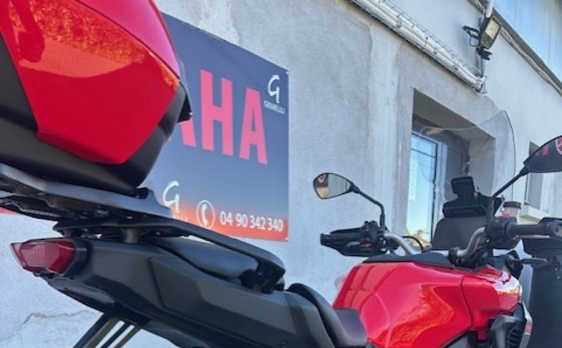 YAMAHA TRACER 9 2