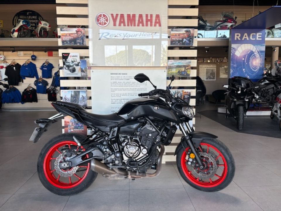YAMAHA MT-07 FULL POSSIBILITE A2 78€/MOIS GTIE 12 MOIS ENTRETIEN A JOUR 0