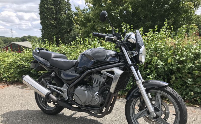 KAWASAKI ER-5 0