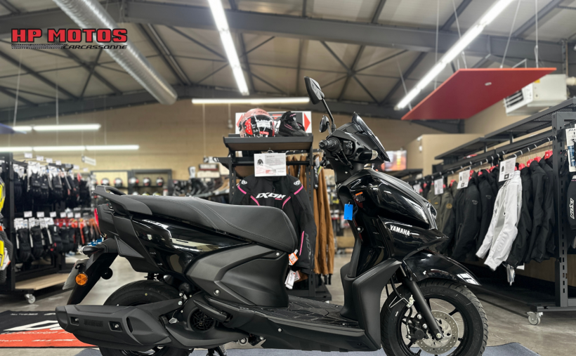 YAMAHA RayZR 125 0