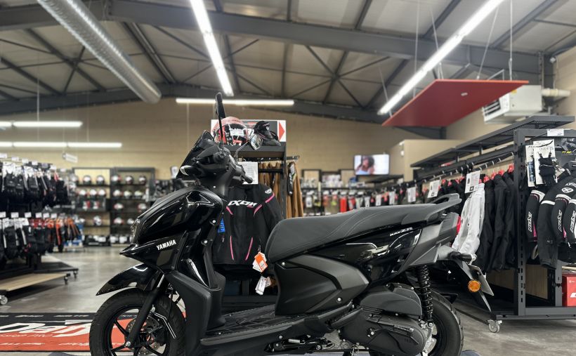 YAMAHA RayZR 125 10