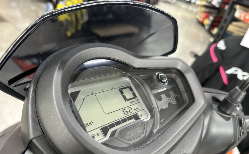 YAMAHA RayZR 125 6