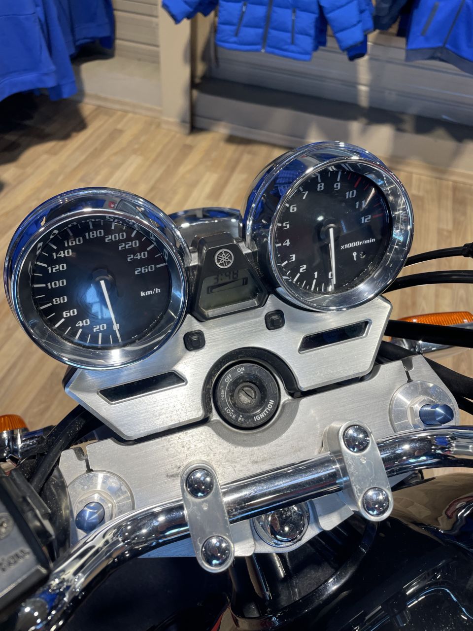 YAMAHA XJR 1300 4