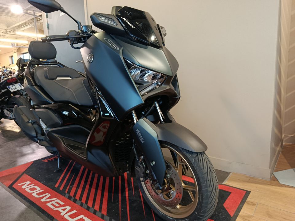 YAMAHA XMAX 125 TECH MAX 1