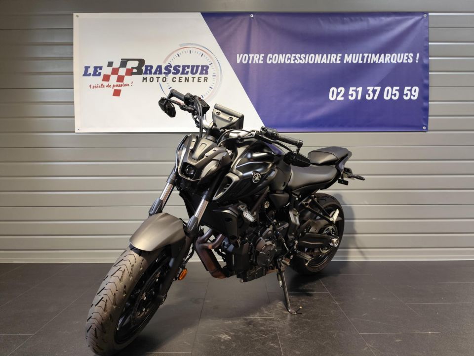YAMAHA MT-07 12
