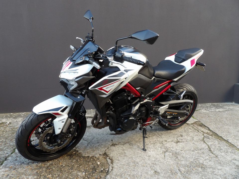 KAWASAKI Z 900 6