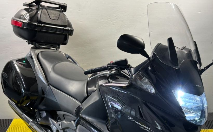 HONDA NT DEAUVILLE 700 ABS 18