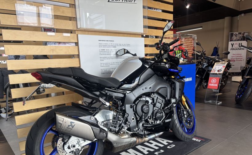 YAMAHA MT-10 SP 1