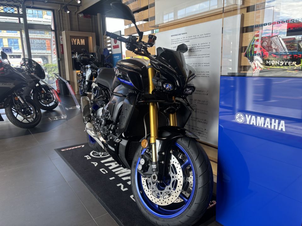 YAMAHA MT-10 SP 2