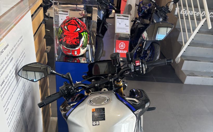 YAMAHA MT-10 SP 4