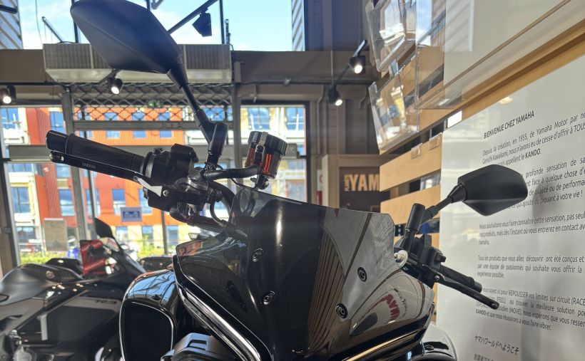 YAMAHA MT-10 SP 3