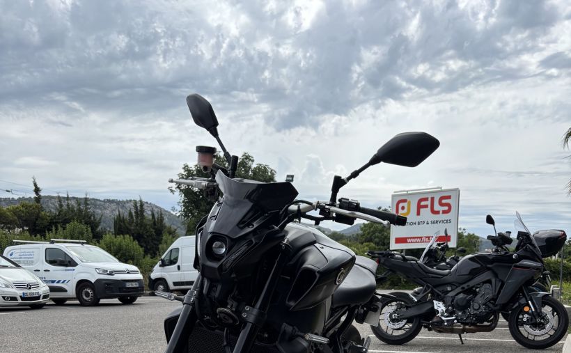 YAMAHA MT-09 2