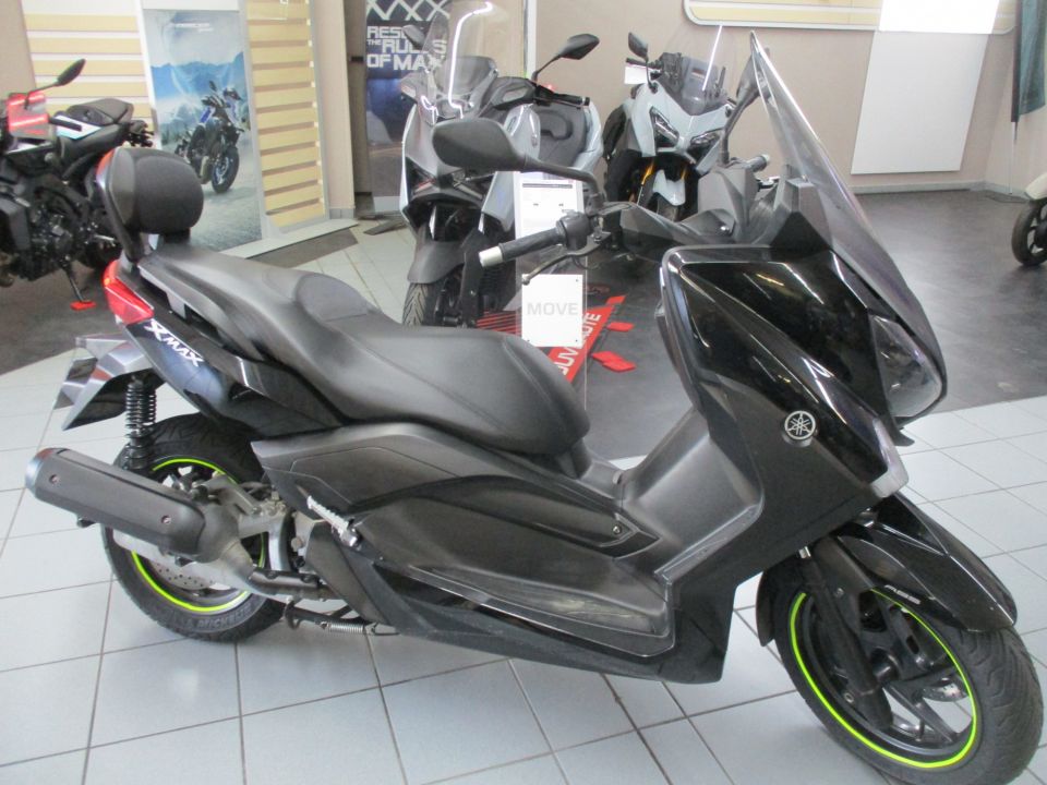 YAMAHA XMAX 125 0