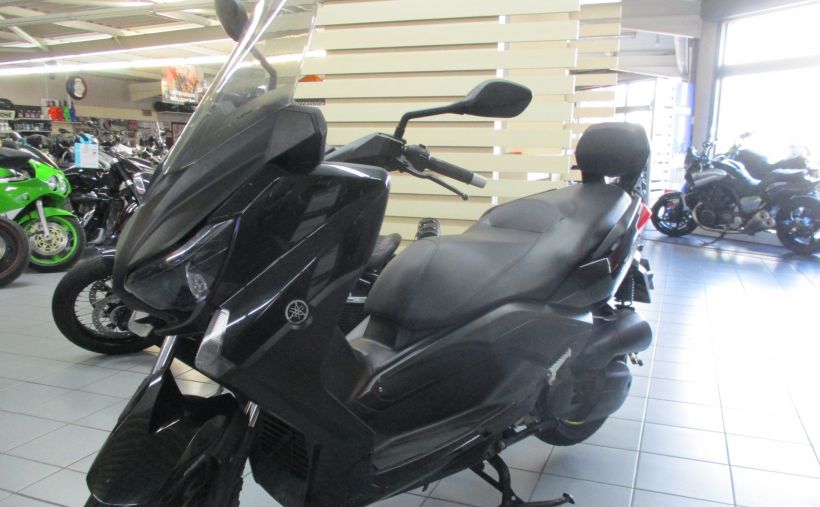 YAMAHA XMAX 125 2