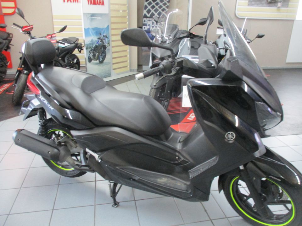 YAMAHA XMAX 125 30