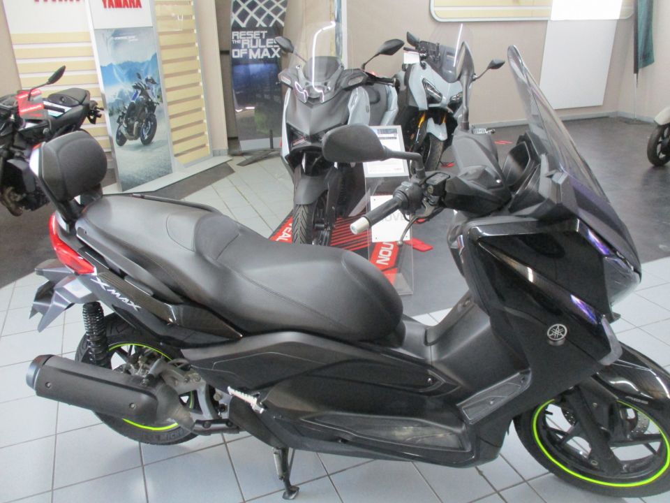 YAMAHA XMAX 125 40