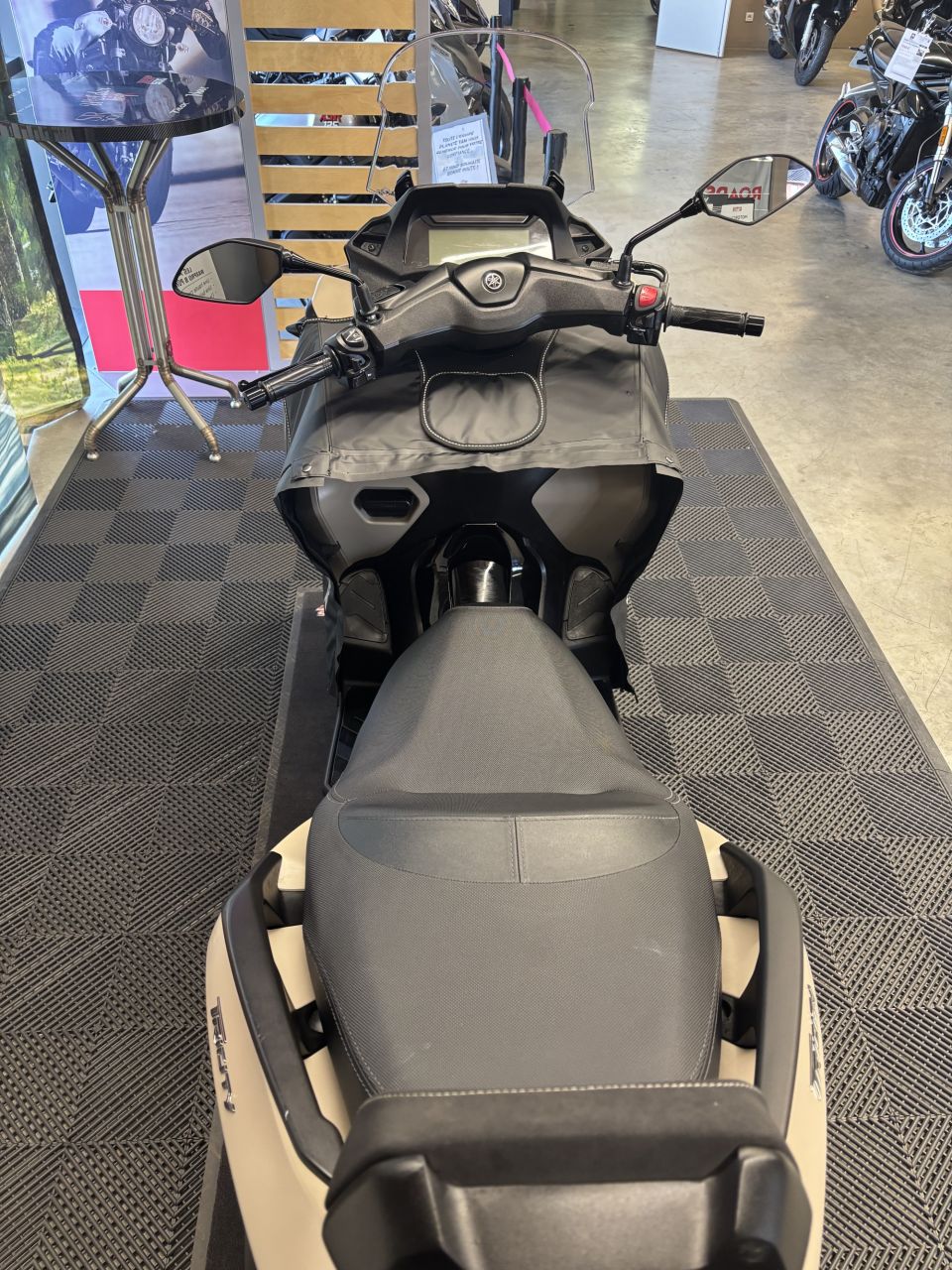 YAMAHA TRICITY 300 4