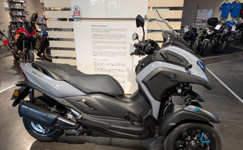 YAMAHA TRICITY 300 1