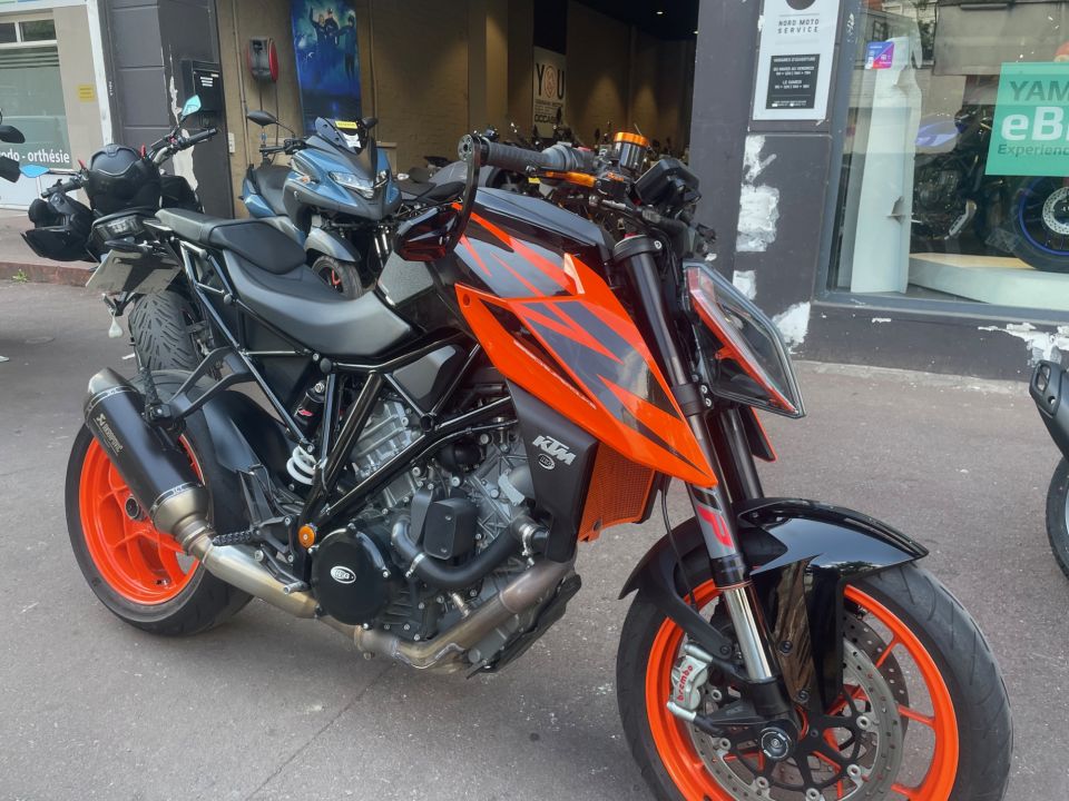 KTM 1290 SUPER DUKE R 1