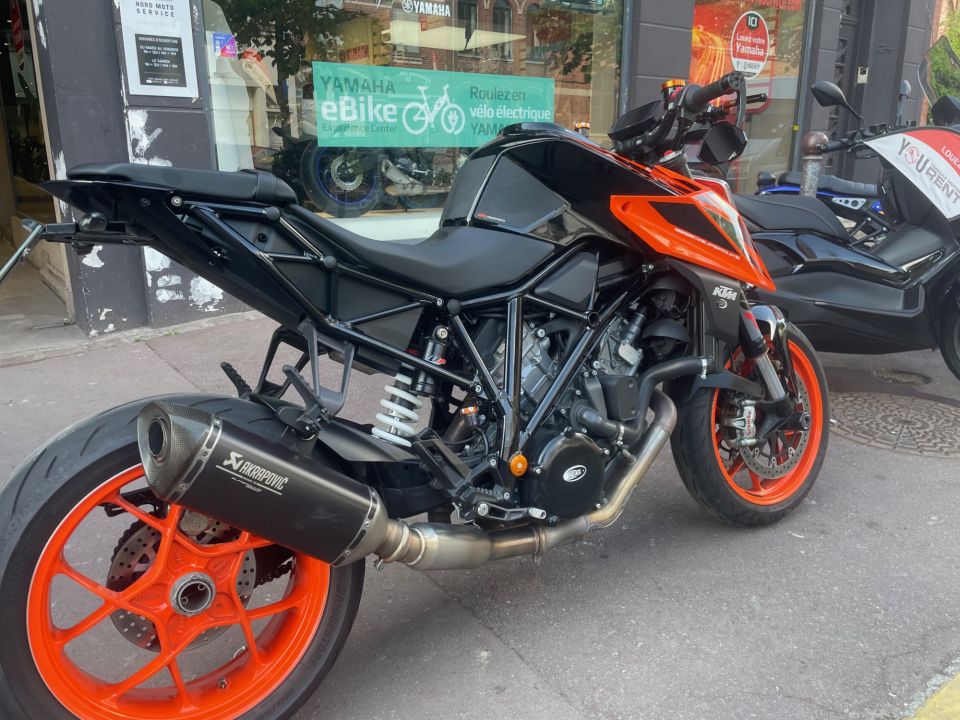 KTM 1290 SUPER DUKE R 2