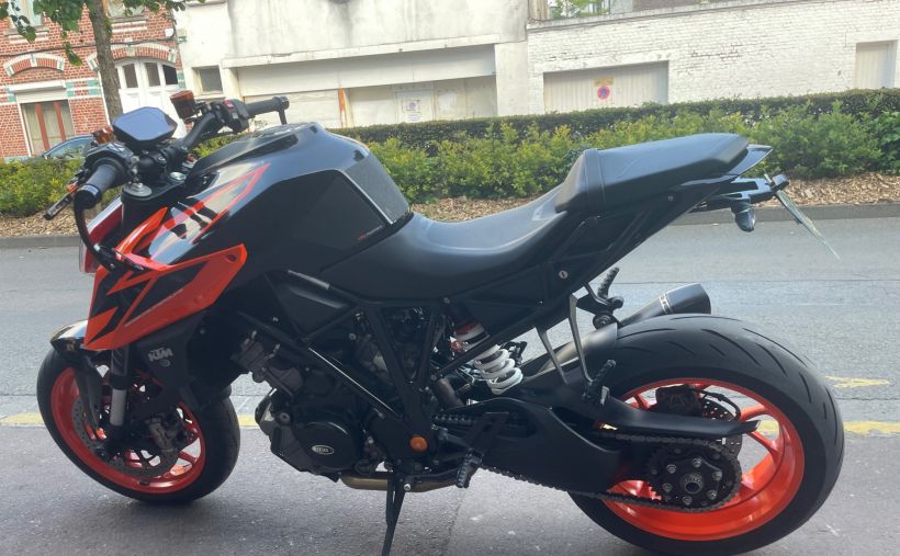 KTM 1290 SUPER DUKE R 4
