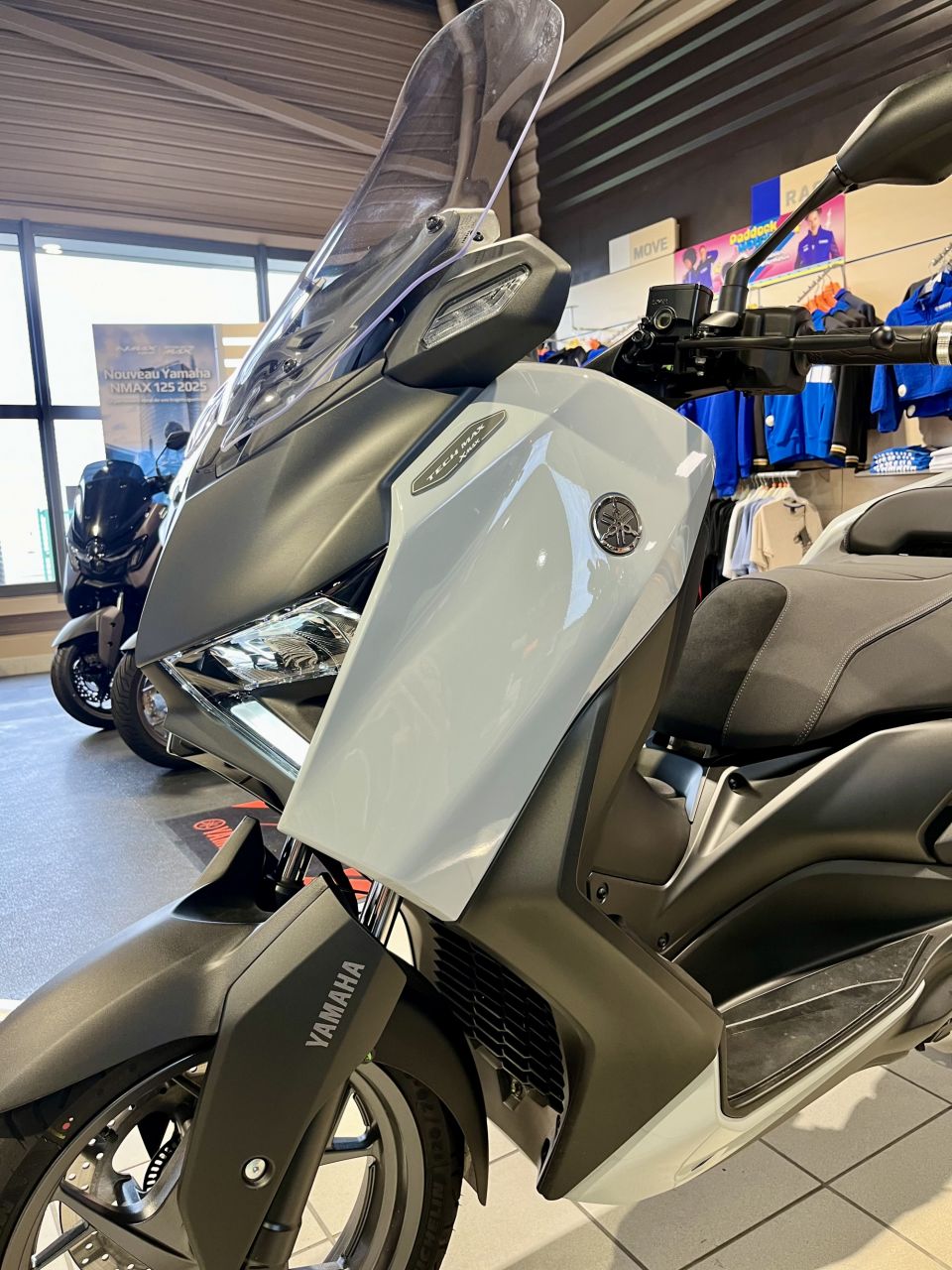YAMAHA X-MAX 125 TECH MAX 15