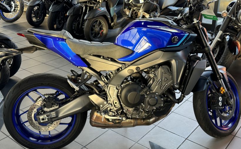 YAMAHA MT-09 0