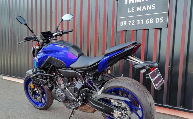 YAMAHA MT-07 3