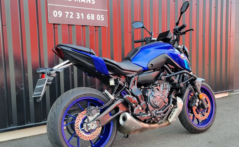 YAMAHA MT-07 5