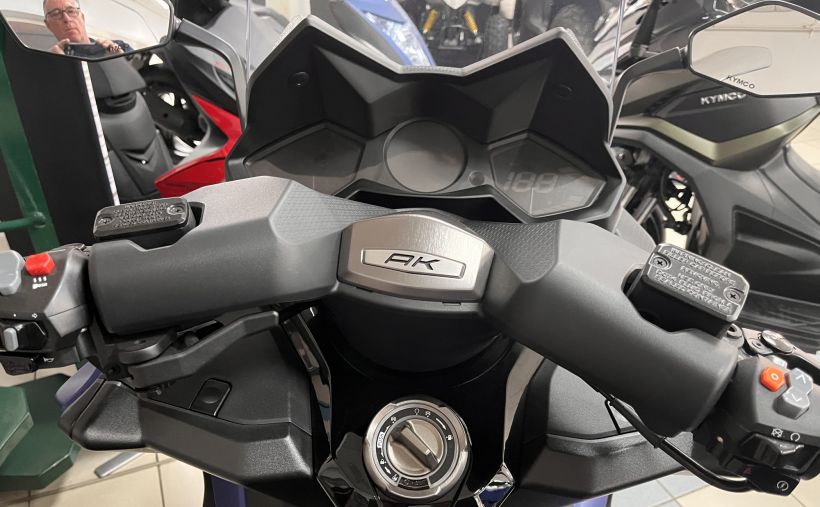 KYMCO AK 550 1