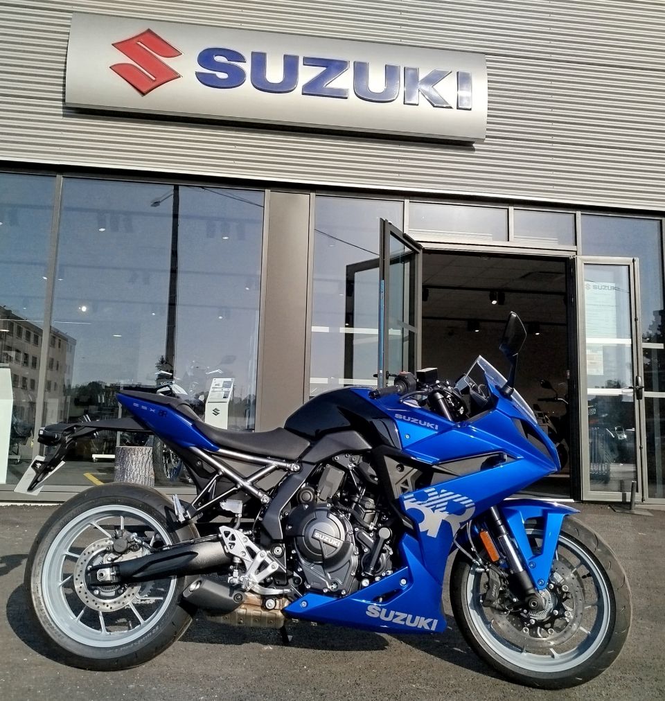 SUZUKI GSX-8R 0