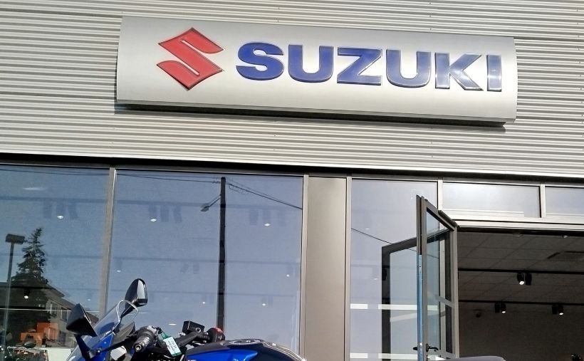 SUZUKI GSX-8R 2
