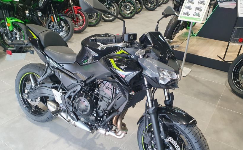 KAWASAKI Z 650 (47.5CV) 1