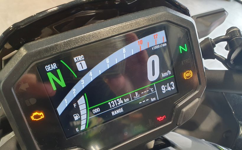 KAWASAKI Z 650 (47.5CV) 6