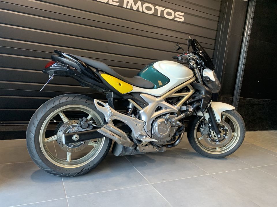 SUZUKI GLADIUS 650 4