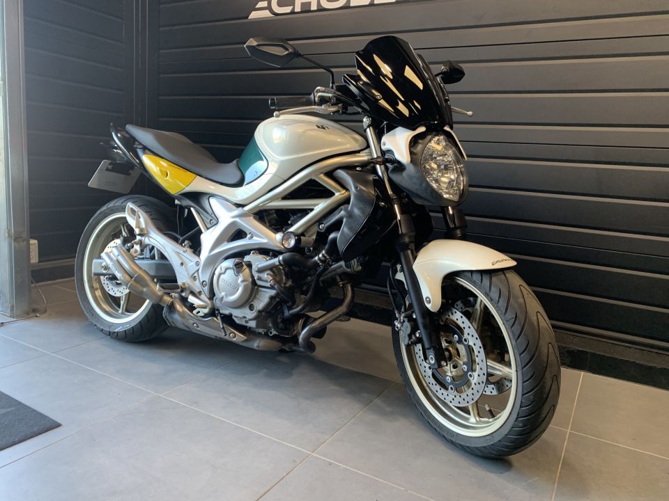 SUZUKI GLADIUS 650 8