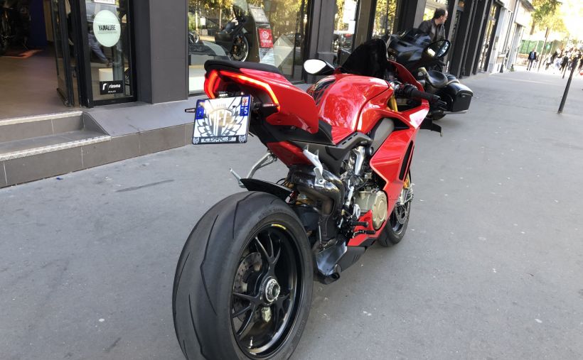 DUCATI PANIGALE 1103 V4 10