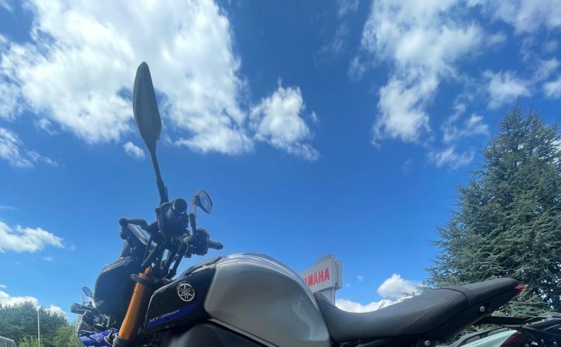 YAMAHA MT-09 SP 4