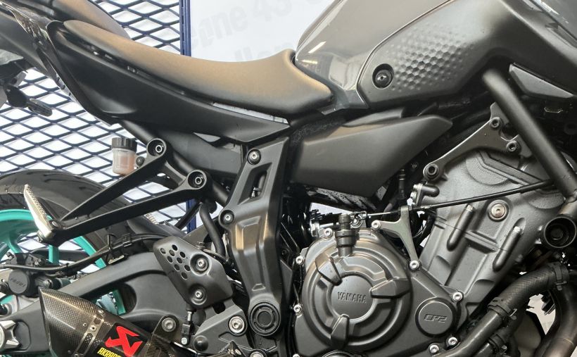 YAMAHA MT-07 15