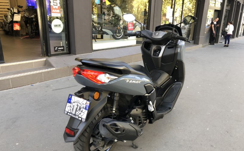 YAMAHA NMAX 125 10