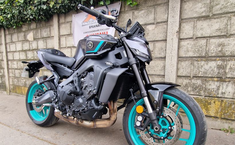 YAMAHA MT-09 Y-AMT 2024 1