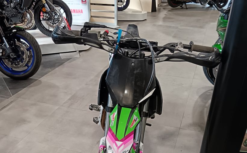 YCF 125 SUPERMOTARD 1