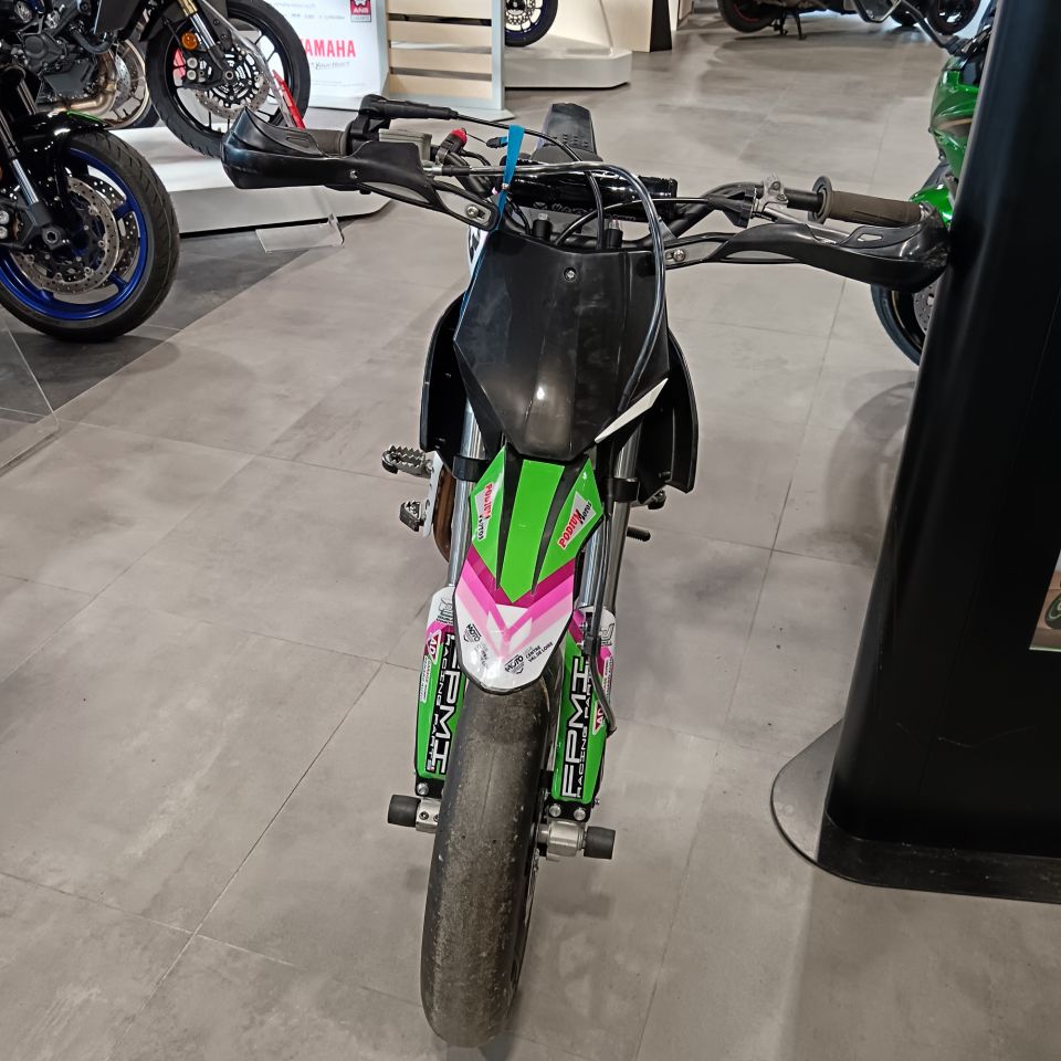 YCF 125 SUPERMOTARD 4