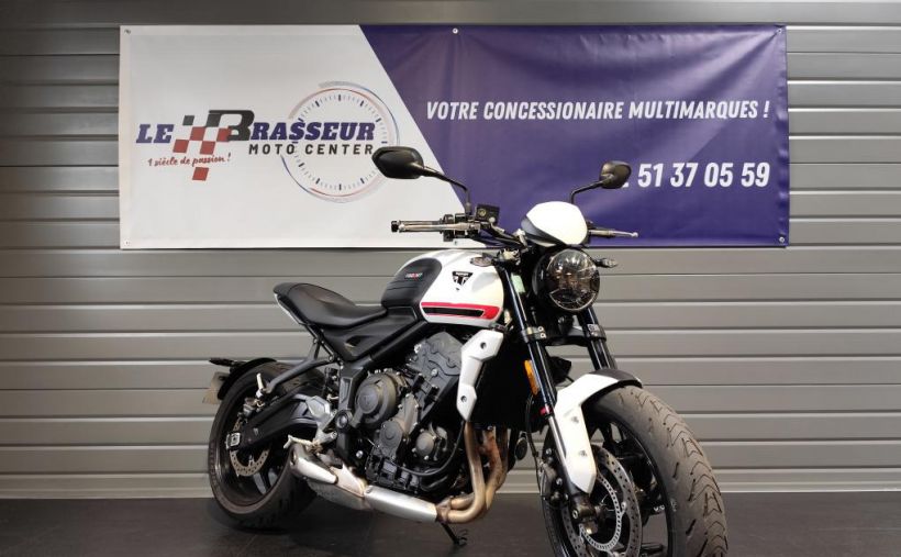 TRIUMPH TRIDENT 660 6