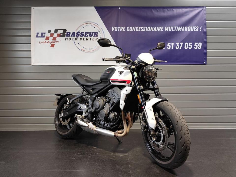 TRIUMPH TRIDENT 660 6