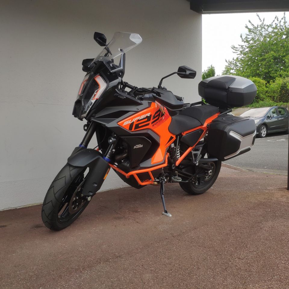 KTM 1290 SUPER ADVENTURE 1