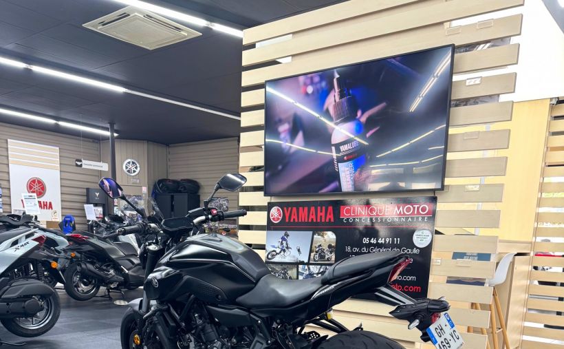 YAMAHA MT-07 2